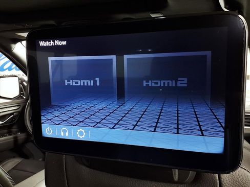 Used 2024 GMC Yukon XL Denali w/ Denali Reserve Package image 12