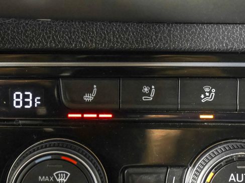 Used 2022 Volkswagen Atlas Cross Sport SEL Premium R-Line image 10