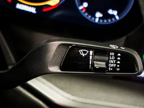 Used 2024 Porsche 911 Carrera image 30