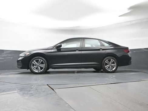 Used 2024 Volkswagen Jetta SE FWD image 28