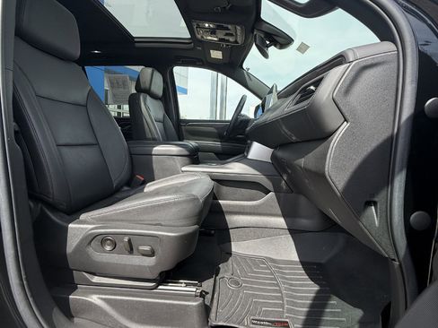 Used 2022 Chevrolet Tahoe Z71 w/ Off-Road Capability Package image 12