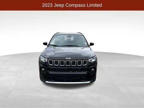 Used 2023 Jeep Compass Limited w/ Elite Group AWD/4WD image 2