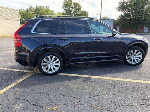 Used 2017 Volvo XC90 T6 Momentum w/ Momentum Plus Package AWD/4WD image 10