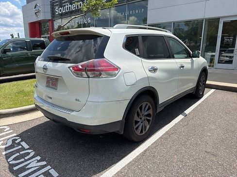 Used 2016 Nissan Rogue SL w/ SL Premium Package FWD image 9