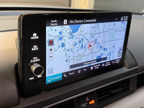 Used 2025 Honda Pilot Touring image 29