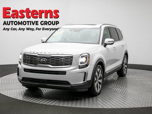 Used 2020 Kia Telluride S w/ S 8 Passenger Seating Package AWD/4WD image 1