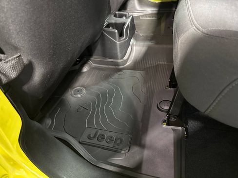 Used 2022 Jeep Wrangler Unlimited Sport AWD/4WD image 16