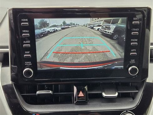 Used 2020 Toyota Corolla SE image 18