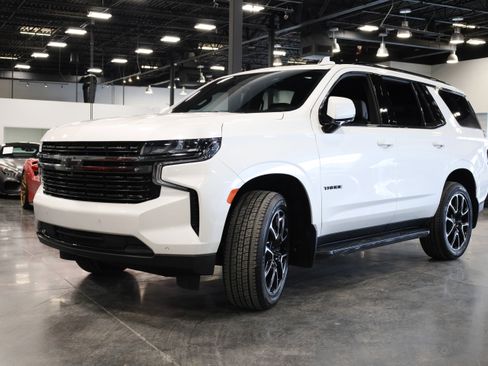 Used 2022 Chevrolet Tahoe RST w/ Luxury Package image 3