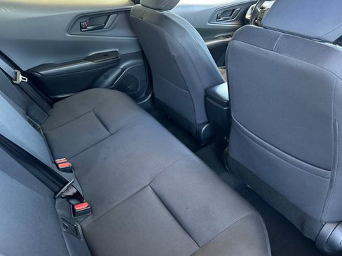 Used 2024 Toyota Prius LE FWD image 31