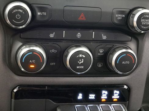 Used 2022 RAM 1500 Big Horn image 34