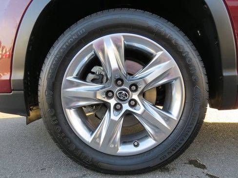 Used 2018 Toyota Highlander Limited image 6