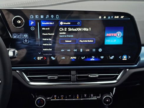 New 2026 Chevrolet Equinox EV LT image 29