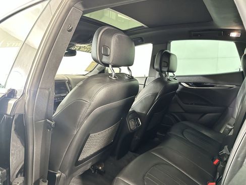Used 2019 Maserati Levante image 28