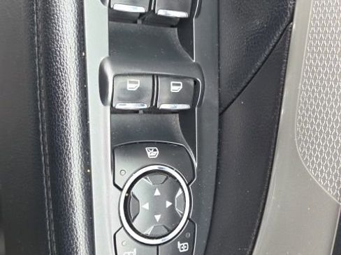 Used 2016 Ford Explorer XLT w/ Equipment Group 202A AWD/4WD image 24