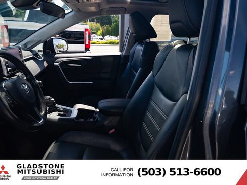 Used 2019 Toyota RAV4 XLE Premium w/ Cold Weather Package AWD/4WD image 19