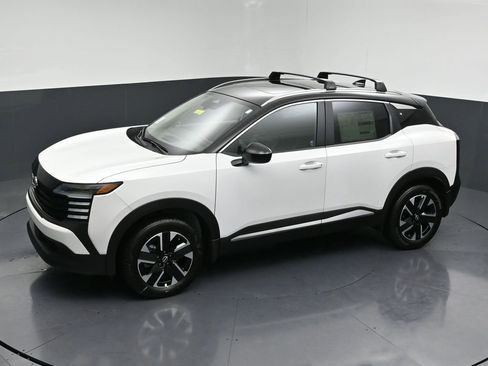 New 2026 Nissan Kicks SV w/ SV Premium Package AWD/4WD image 24