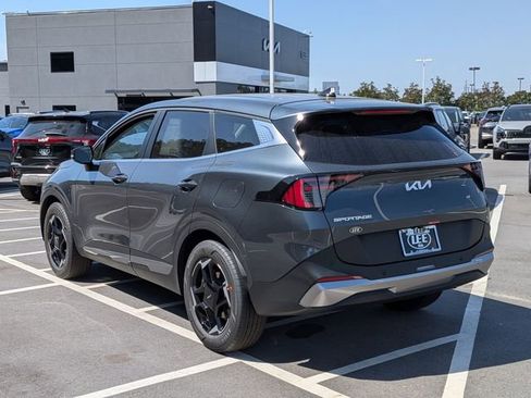 New 2026 Kia Sportage EX FWD image 5