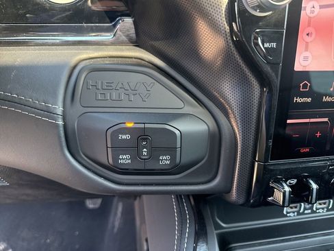 New 2026 RAM 2500 Limited AWD/4WD image 17
