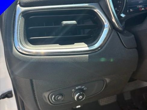 Used 2019 Chevrolet Equinox LT w/ Driver Convenience Package FWD image 11