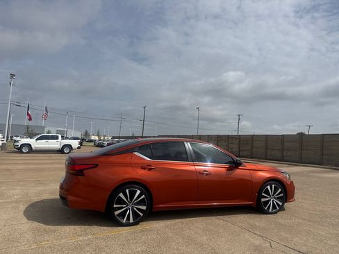 Certified 2022 Nissan Altima 2.5 SR FWD image 25