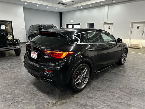 Used 2018 INFINITI QX30 Sport w/ Sport Leather Package image 5