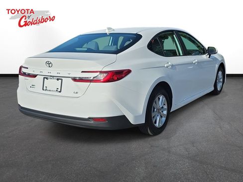 Used 2026 Toyota Camry LE AWD/4WD image 5