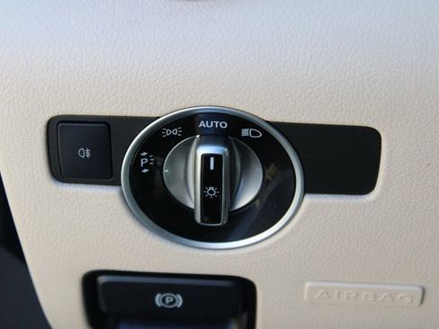 Used 2019 Mercedes-Benz SLC 300 image 25