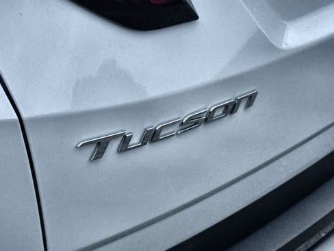Used 2023 Hyundai Tucson Limited AWD/4WD image 10