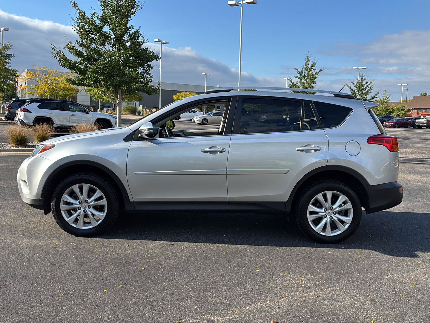 Used 2013 Toyota RAV4 Limited AWD/4WD image 21