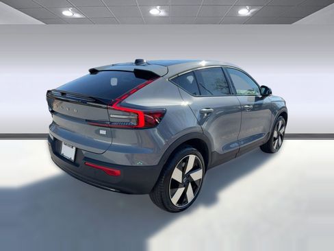 Certified 2023 Volvo C40 P8 Recharge Ultimate w/ Protection Package Premier image 9