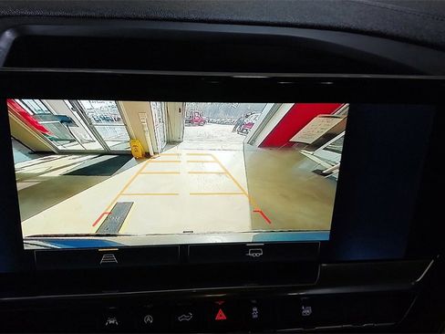 Used 2024 Chevrolet Silverado 1500 LT image 23