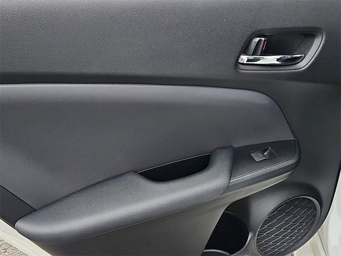 Used 2020 Toyota Prius Prime XLE image 17