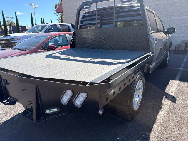 Used 2018 Nissan Titan SV w/ SV Convenience Package AWD/4WD image 7