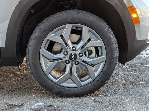 Used 2025 Kia Seltos LX image 26