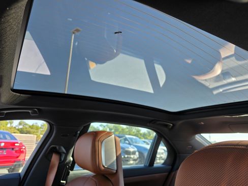 New 2025 BMW 760i xDrive image 24