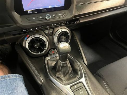 Used 2019 Chevrolet Camaro LT w/ Technology Package RWD image 23
