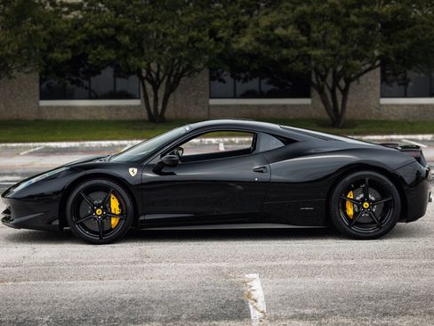 Used 2012 Ferrari 458 Italia Coupe RWD image 21