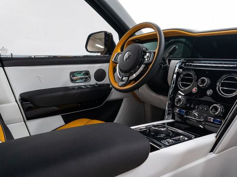 Certified 2026 Rolls-Royce Cullinan AWD/4WD image 35