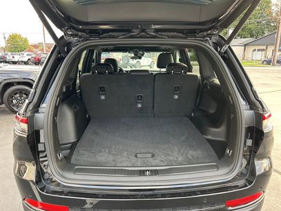 New 2025 Jeep Grand Cherokee Altitude