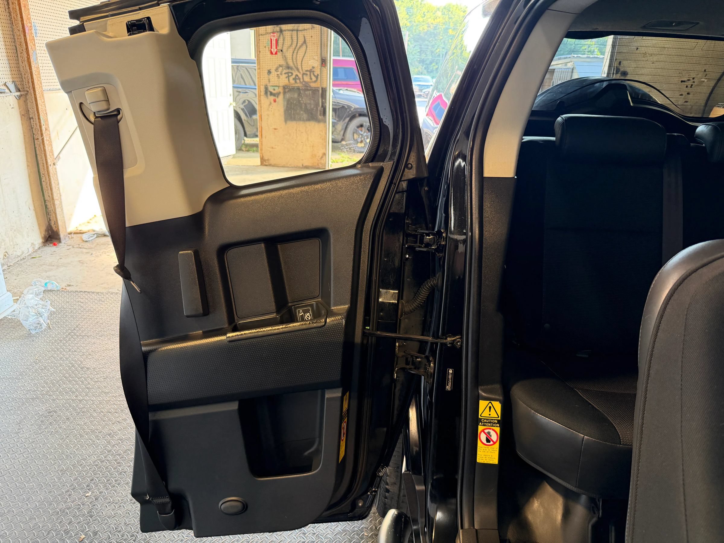 Used 2007 Toyota FJ Cruiser 4WD w/ Convenience Pkg image 27