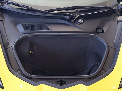 Used 2021 Chevrolet Corvette Stingray w/ Engine Appearance Package image 14