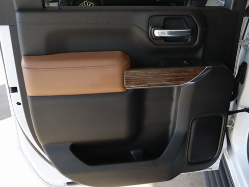 Used 2022 Chevrolet Silverado 2500 High Country image 51