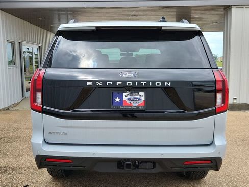 New 2026 Ford Expedition Active RWD image 31