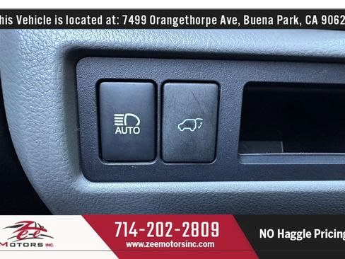 Used 2019 Toyota Sequoia Platinum w/ Carpet Mat Package (TMS) AWD/4WD image 47
