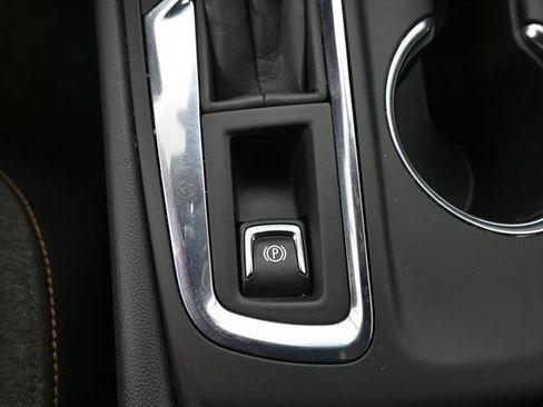 Used 2023 Chevrolet Equinox LT FWD image 30
