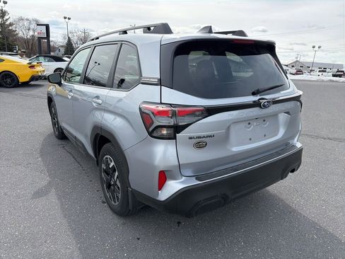 Used 2025 Subaru Forester Premium w/ Convenience Package #2 image 3