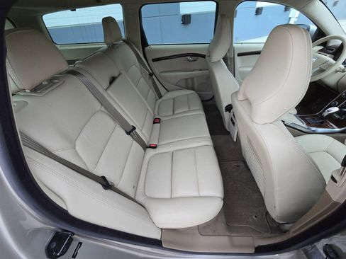 Used 2013 Volvo XC70 T6 image 18