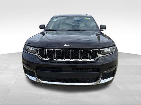 New 2025 Jeep Grand Cherokee L Limited w/ Luxury Tech Group II RWD image 2