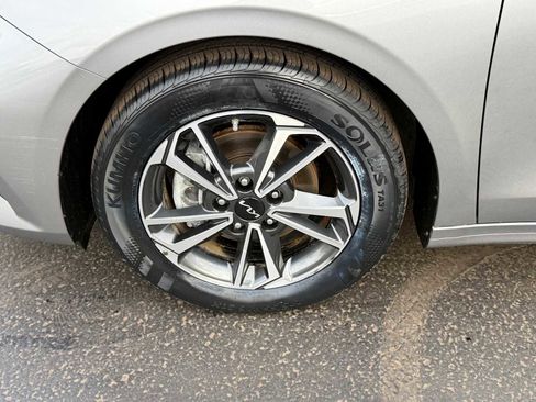 Used 2023 Kia Forte LXS w/ LXS Technology Package image 10